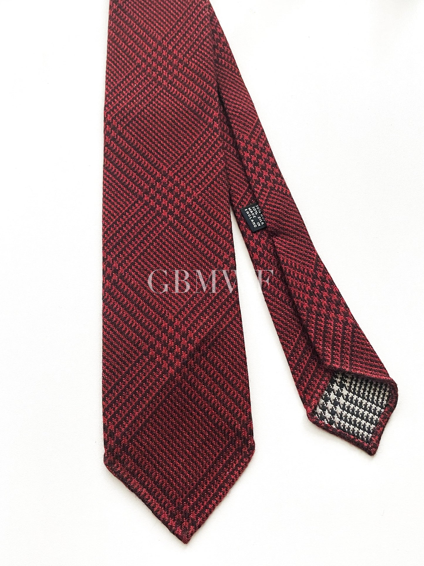 Drakes Hand-rolled Edge Silk Handmade Tie With Tag