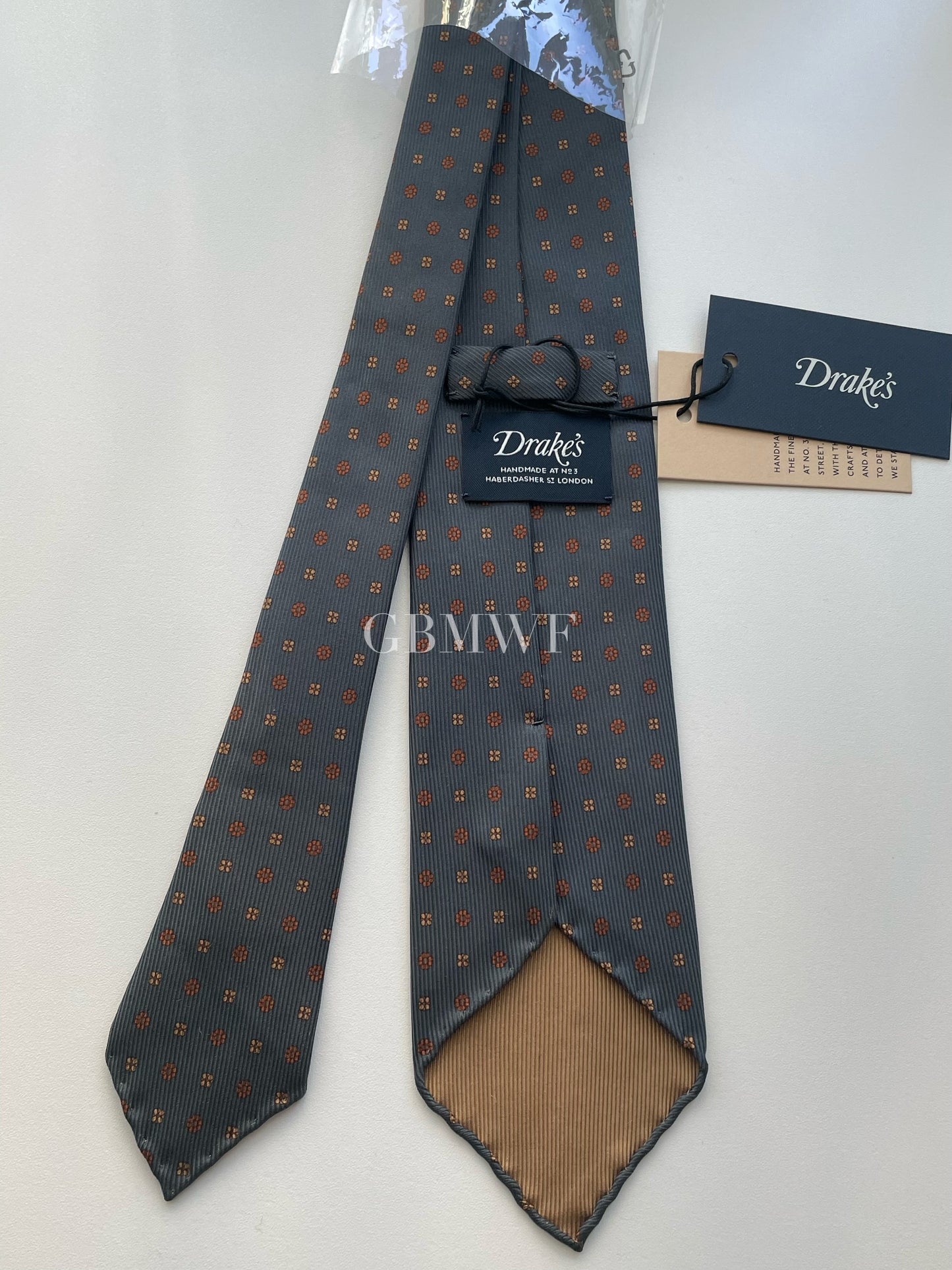 Drakes Hand-rolled Edge Silk Handmade Tie