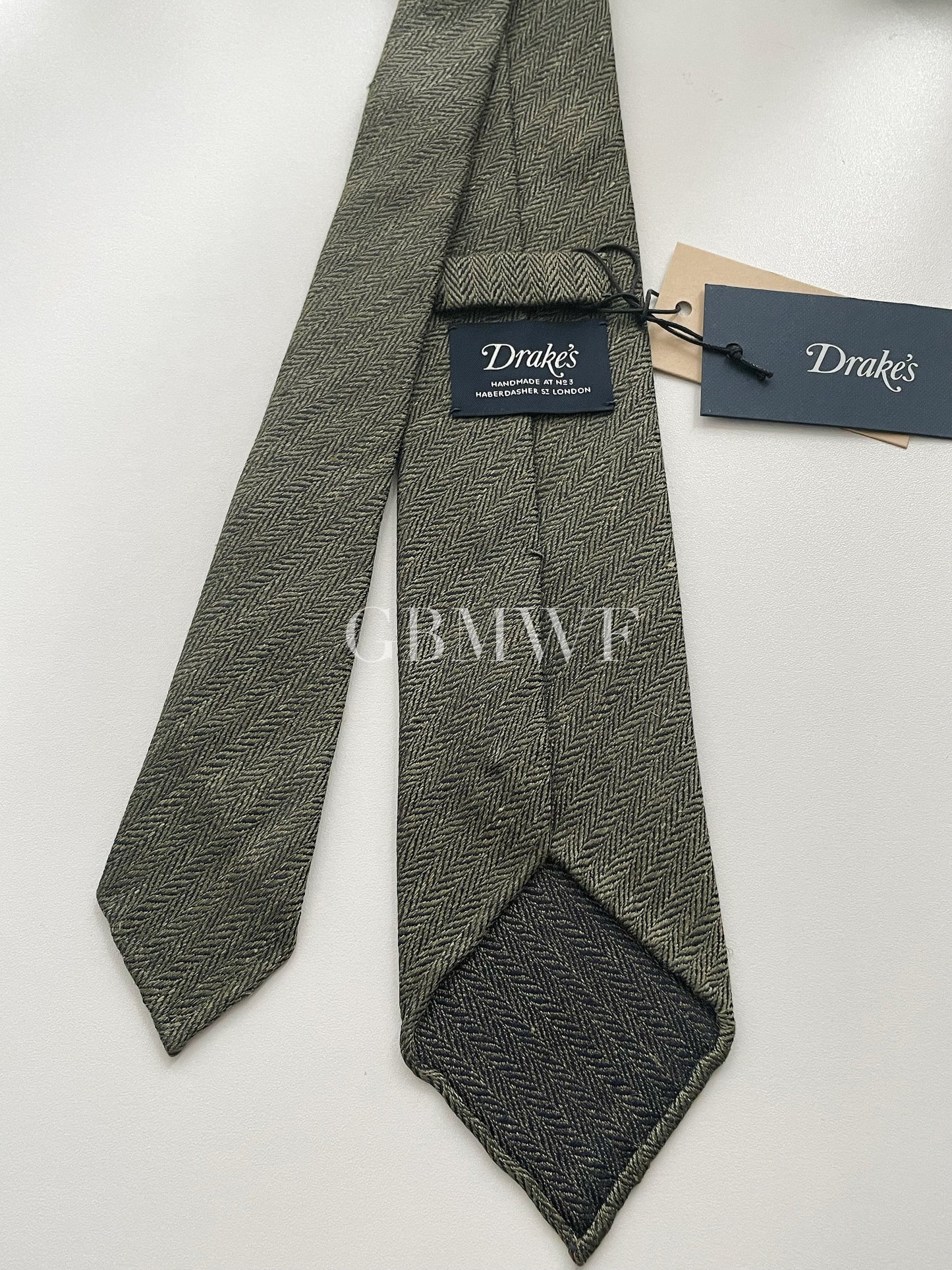 Drakes Hand-rolled Edge Silk Handmade Tie With Tag Olive Green